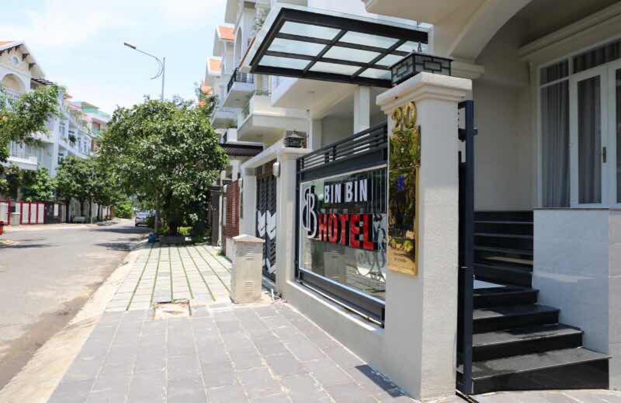 Bin Bin Hotel 4 - Near Sunrise City D7 مدينة هوشي منه المظهر الخارجي الصورة